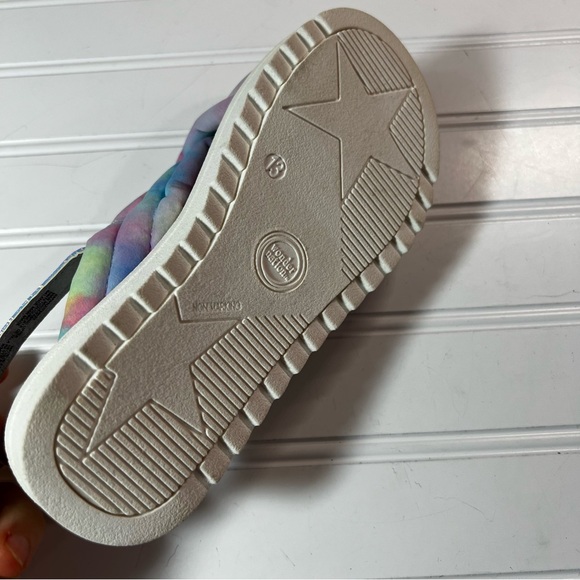 Wonder Nation Girls Tie Dye Puff Cross Band Sandals Size 13 NWT - Picture 6 of 6
